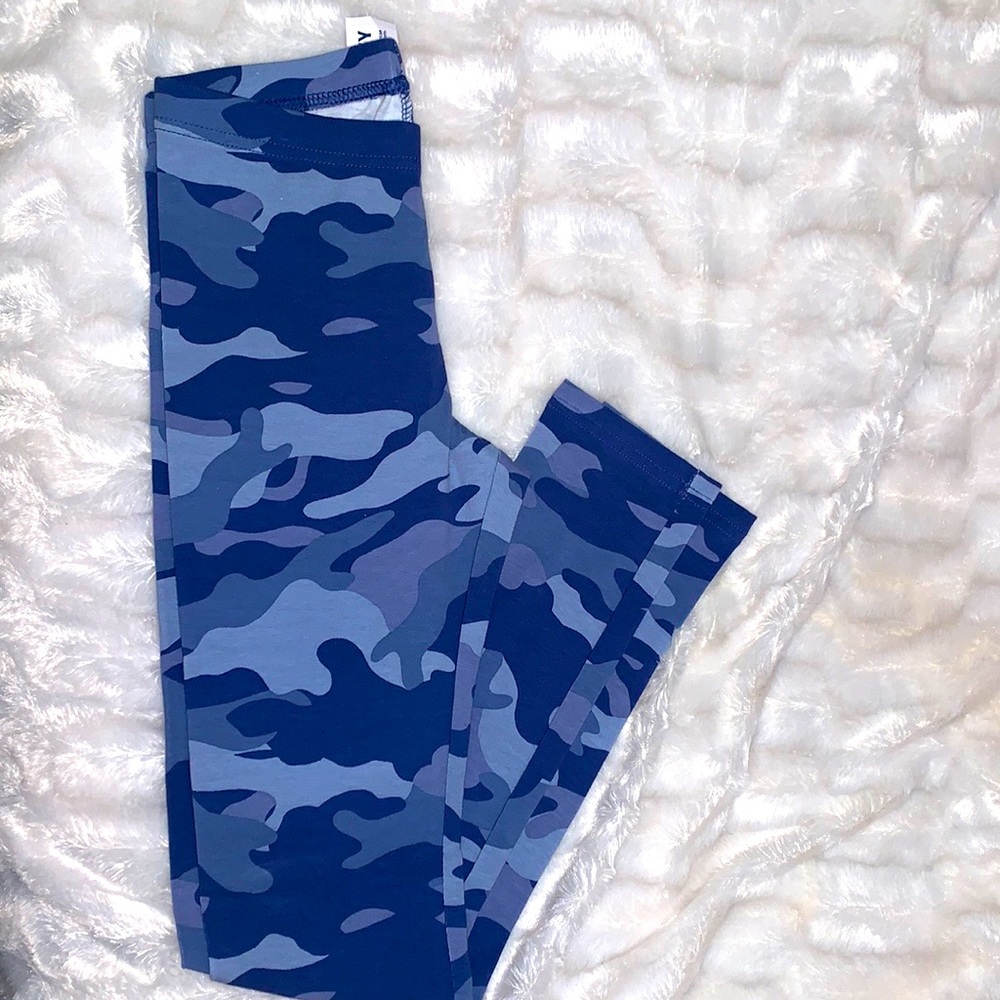 Girls blue camo leggings